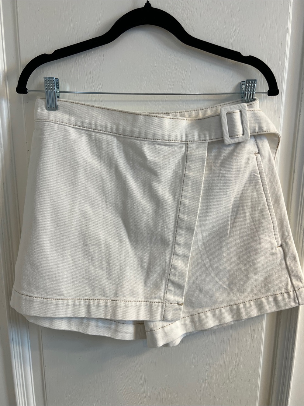 Elan Cream Belted Skort Shorts